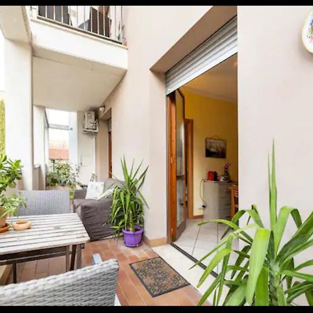 Palazzo Wanny Free Parking & Terrace Apartment ฟลอเรนซ์ ภายนอก รูปภาพ