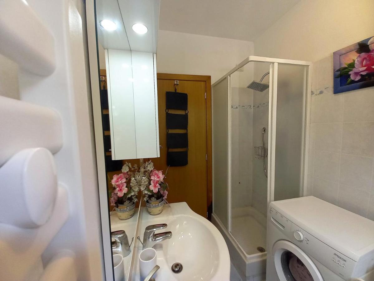 Palazzo Wanny Free Parking & Terrace Apartment ฟลอเรนซ์ ภายนอก รูปภาพ