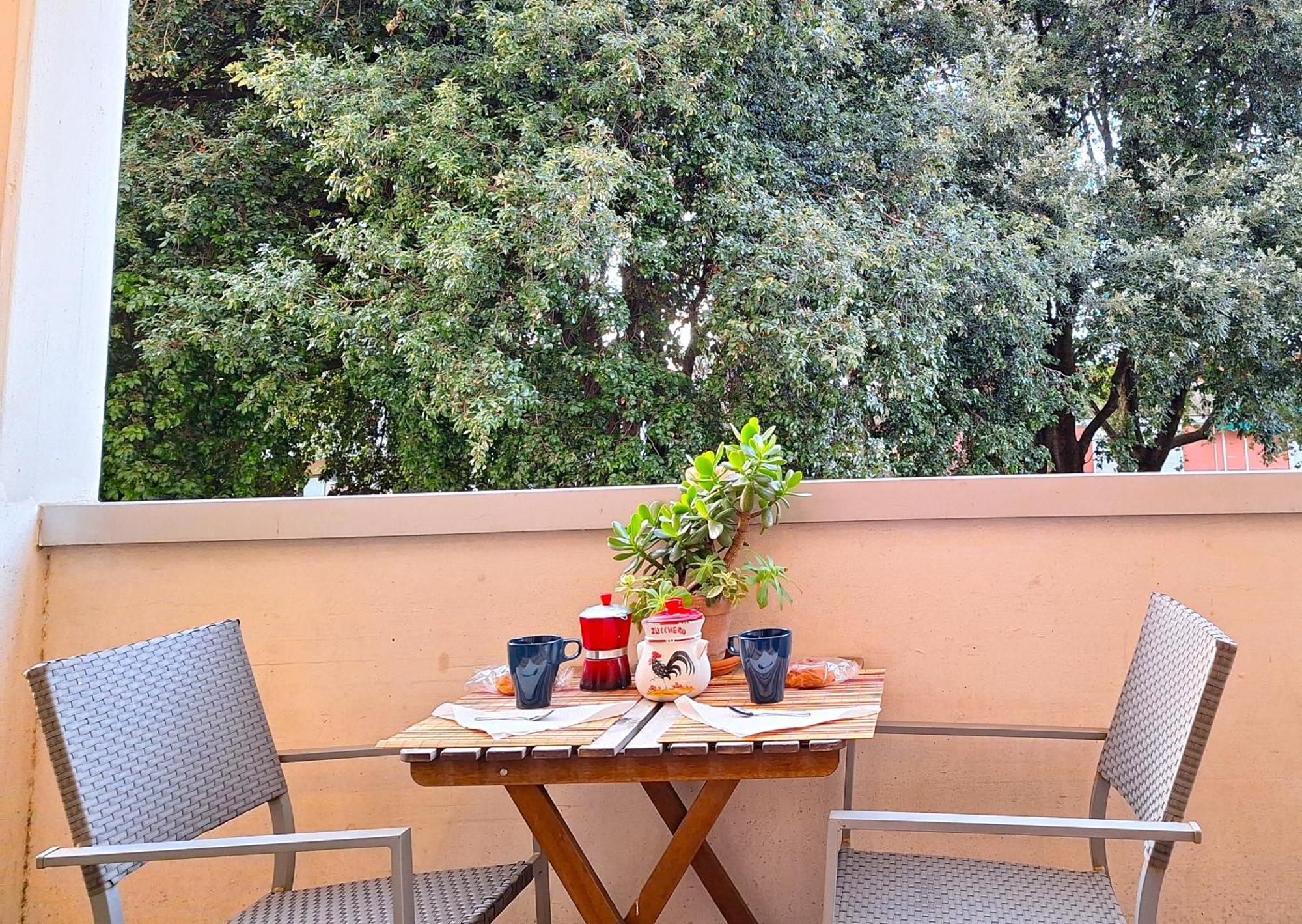 Palazzo Wanny Free Parking & Terrace Apartment ฟลอเรนซ์ ภายนอก รูปภาพ