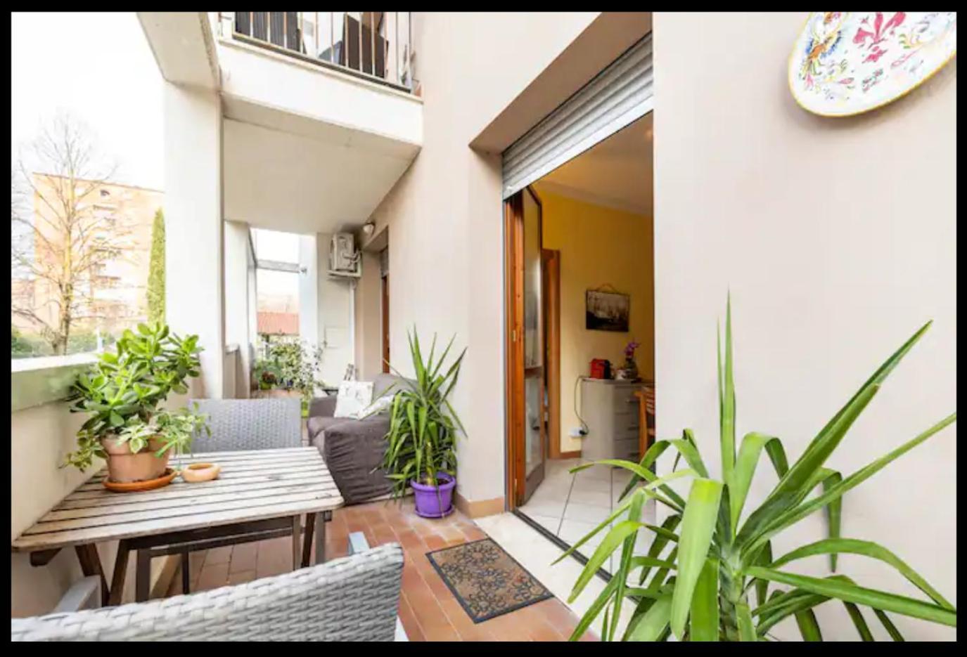 Palazzo Wanny Free Parking & Terrace Apartment ฟลอเรนซ์ ภายนอก รูปภาพ